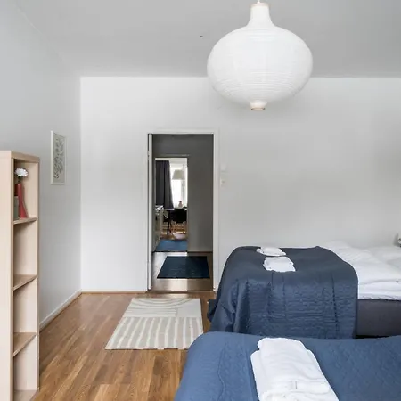 Penger19, Metro Nearby, Group Travel, Netflix, Kallio *